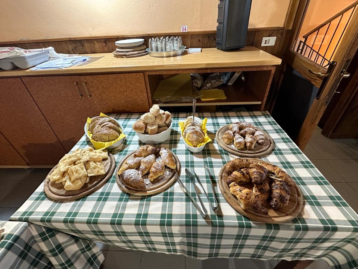 Hotel Capanna C.A.O. Brunate Zewnętrze zdjęcie